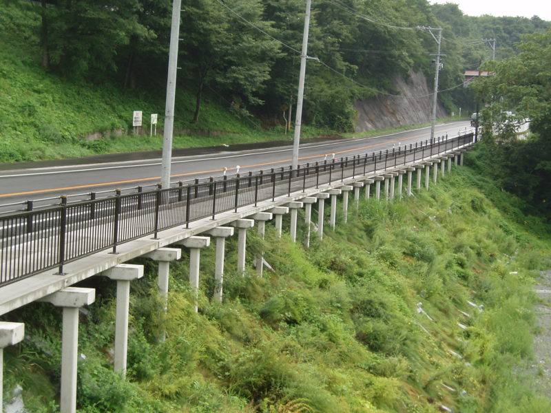 国道１０７号凌沢地区歩道上部工外工事