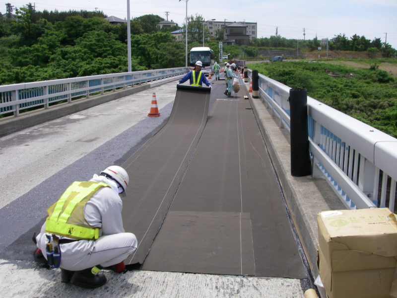 国道４０２号野積橋Ｂ活荷重補強工事