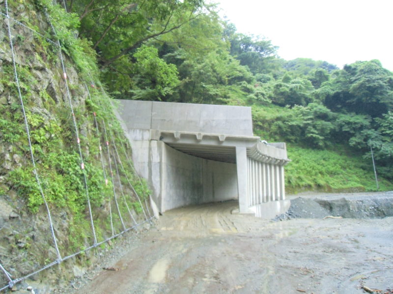 玄倉林道改良工事その１