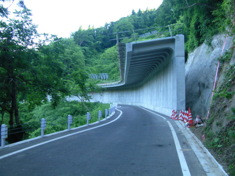 飯山斑尾新井線土路スノーシェッド工事４