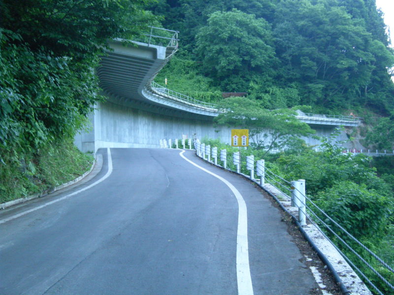 飯山斑尾新井線土路スノーシェッド工事４