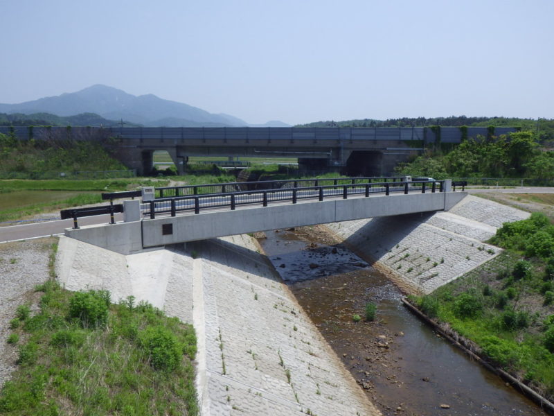 米山川広域河川改修（二級）法音寺橋上部工製作・架設工事