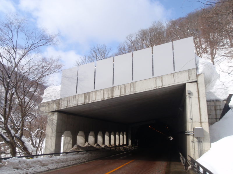 雪庇防止板・滑雪板