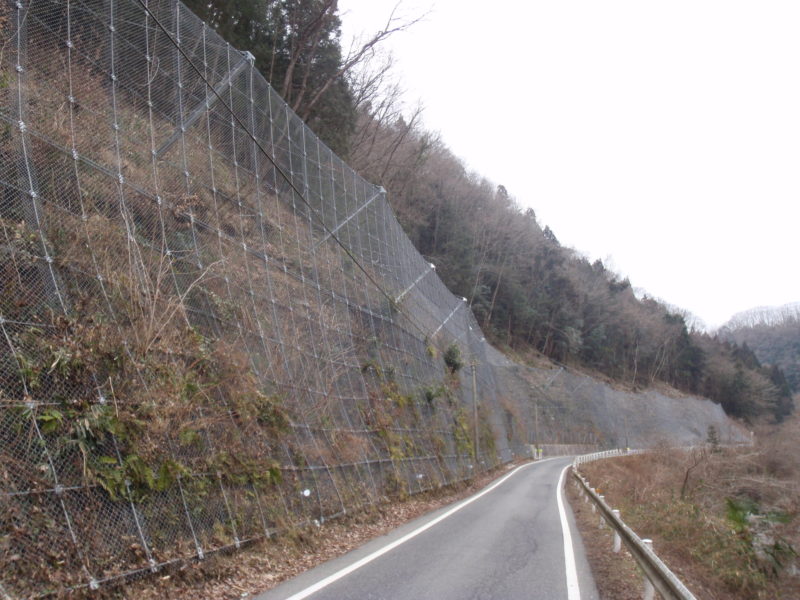 若代方谷線西方道路工事（落石対策）