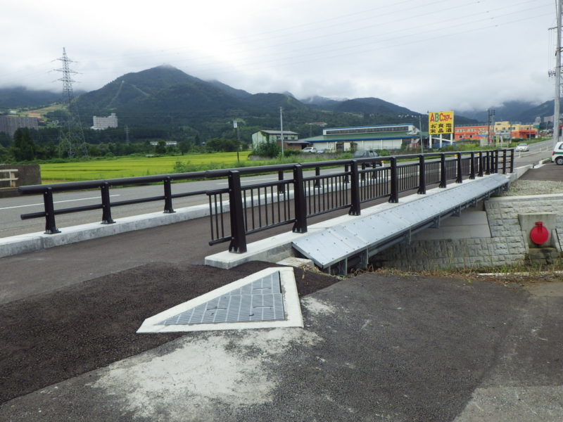 国道１７号南田中・石打自歩道工事