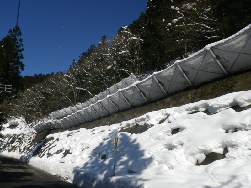 新発田津川線防災安全(雪寒)雪崩予防柵設置工事