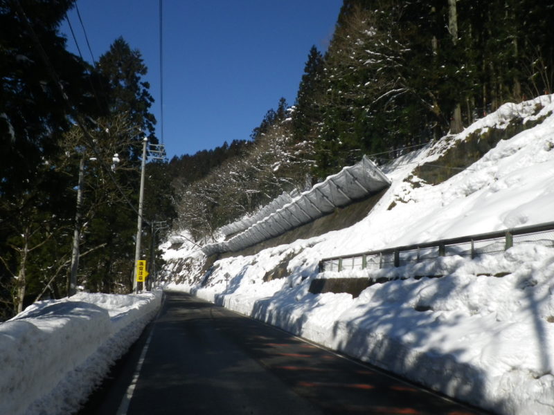 新発田津川線防災安全(雪寒)雪崩予防柵設置工事