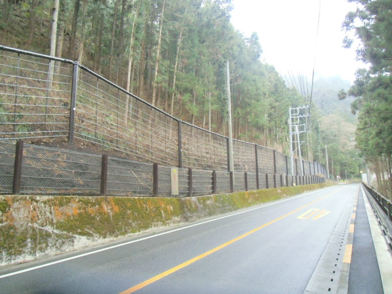 主要地方道上野原あきる野線道路災害防除工事（27西の6）