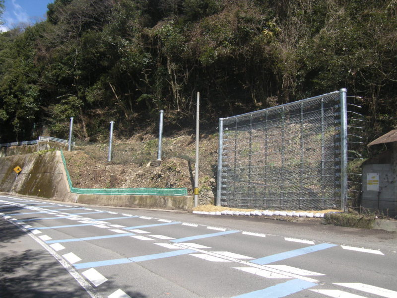 国道４３８号（川東工区）道路災害防除工事