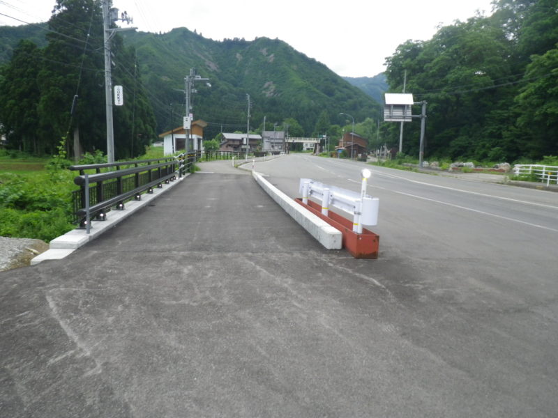 国道１７号神立自歩道他工事