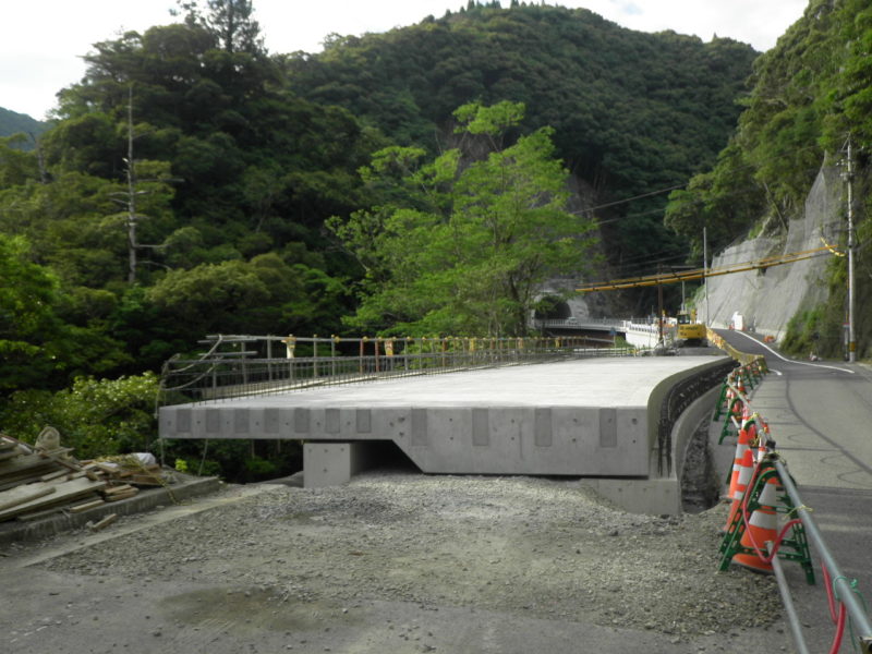 国道219号十五番工区道路改良工事 施工実績 日本サミコン株式会社