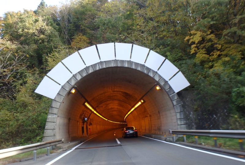 東北自動車道十和田セピノン設置工事