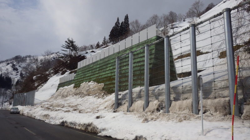 国道２５２号防災安全（雪寒）雪崩防護補強土壁設置工事