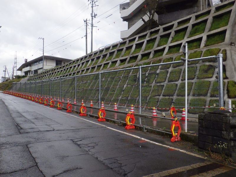 県道室谷津川線防災安全(雪寒)せり出し防止柵設置工事