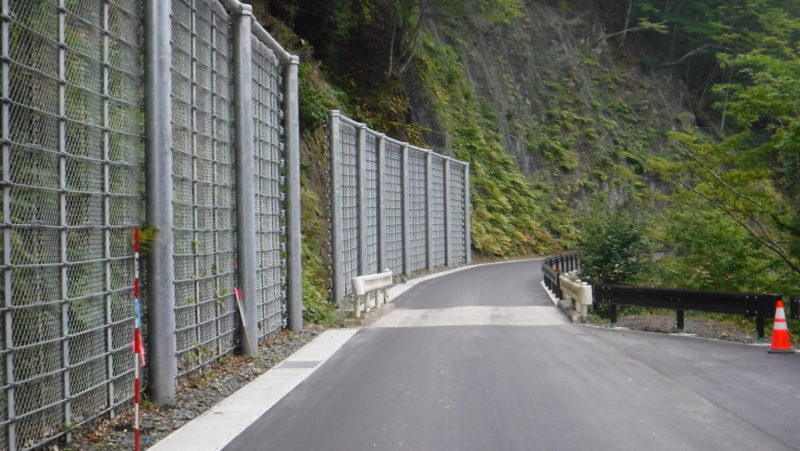 薬研佐井線道路改良（落石防護）工事