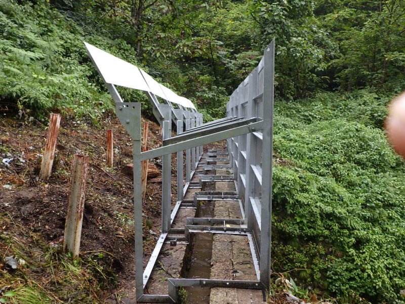 黒沢・小松川間雪庇防止板新設工事