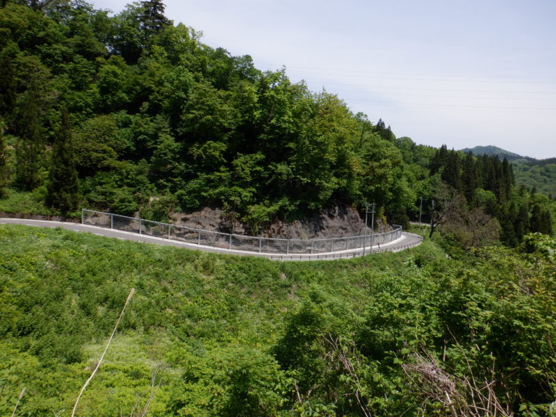 県道黒倉野中線 防災安全（雪寒・補正）せり出し防止柵設置工事