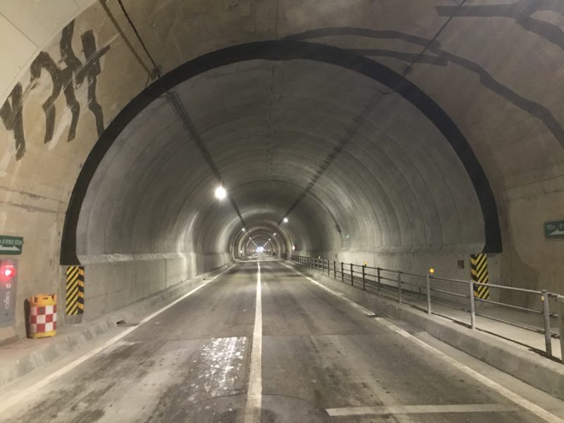 小樽定山渓線 時雨トンネルほか１トンネル補修工事