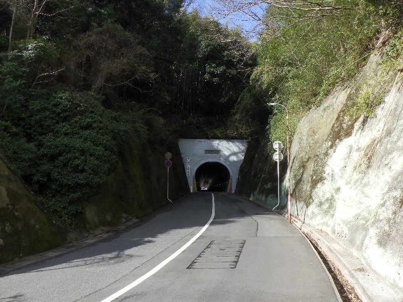 仁方隧道トンネル補修工事　のうちトンネル補修工事