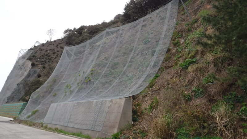 多井釜浦塩津線（１２-８）災害防除落石防護工事