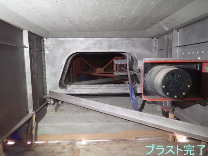 橋梁長寿命化修繕（以久科橋）工事　循環式ブラスト工・塗装工