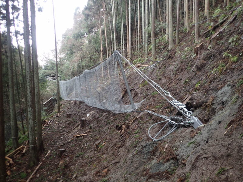 根雨地区急傾斜地崩壊対策工事（砂防メンテナンス）