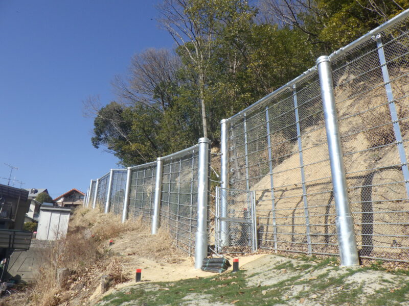 3-41-2 3-41-1 公共 急傾斜地崩壊対策工事（防護柵工）／急傾斜指定他 中川地区